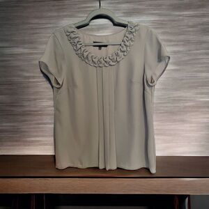 Jones New York Short Sleeve Lined Sage Green Dress Blouse Cap Sleeve Size 10